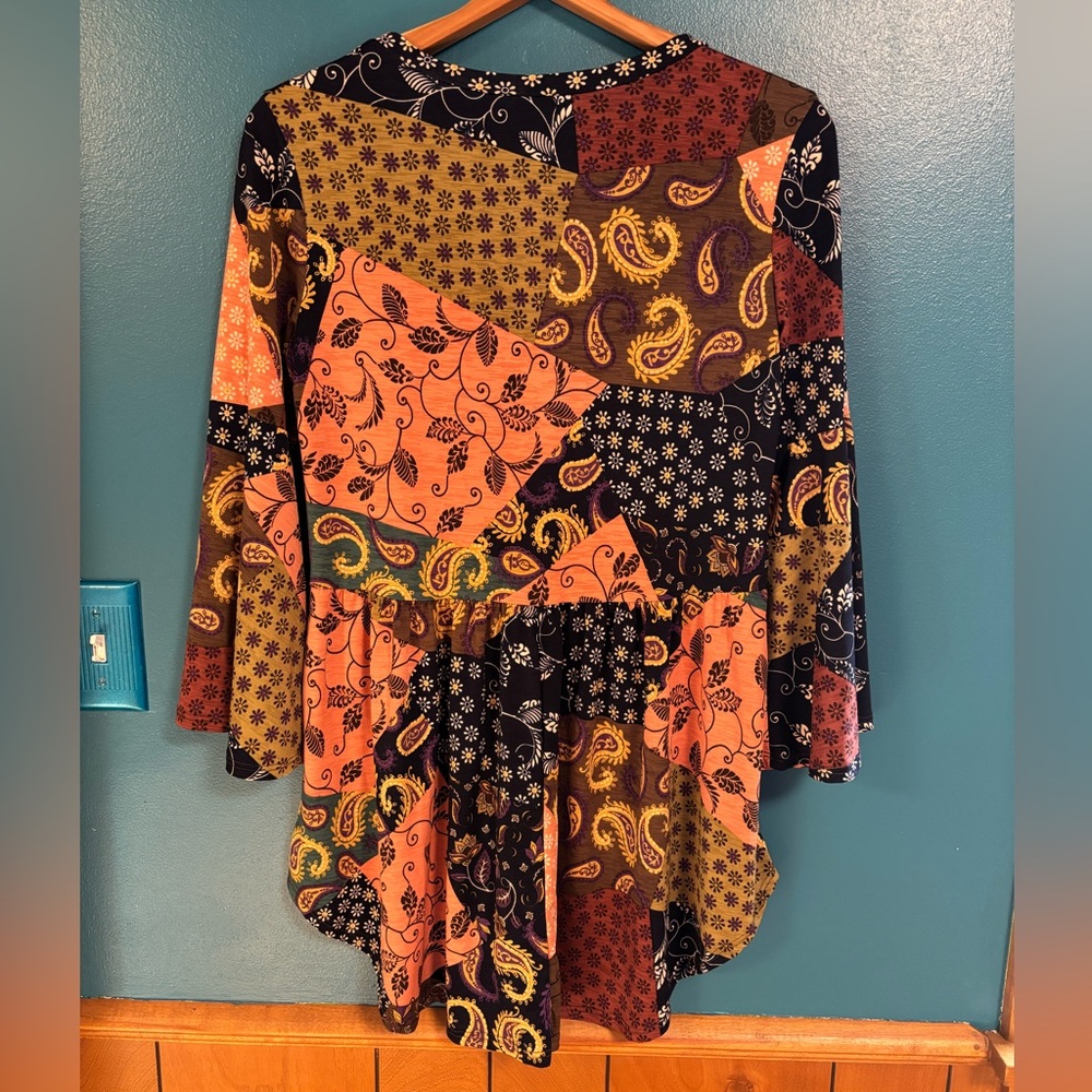 Patchwork Bell Sleeve Top - Super Stretchy - Picture 5 of 5